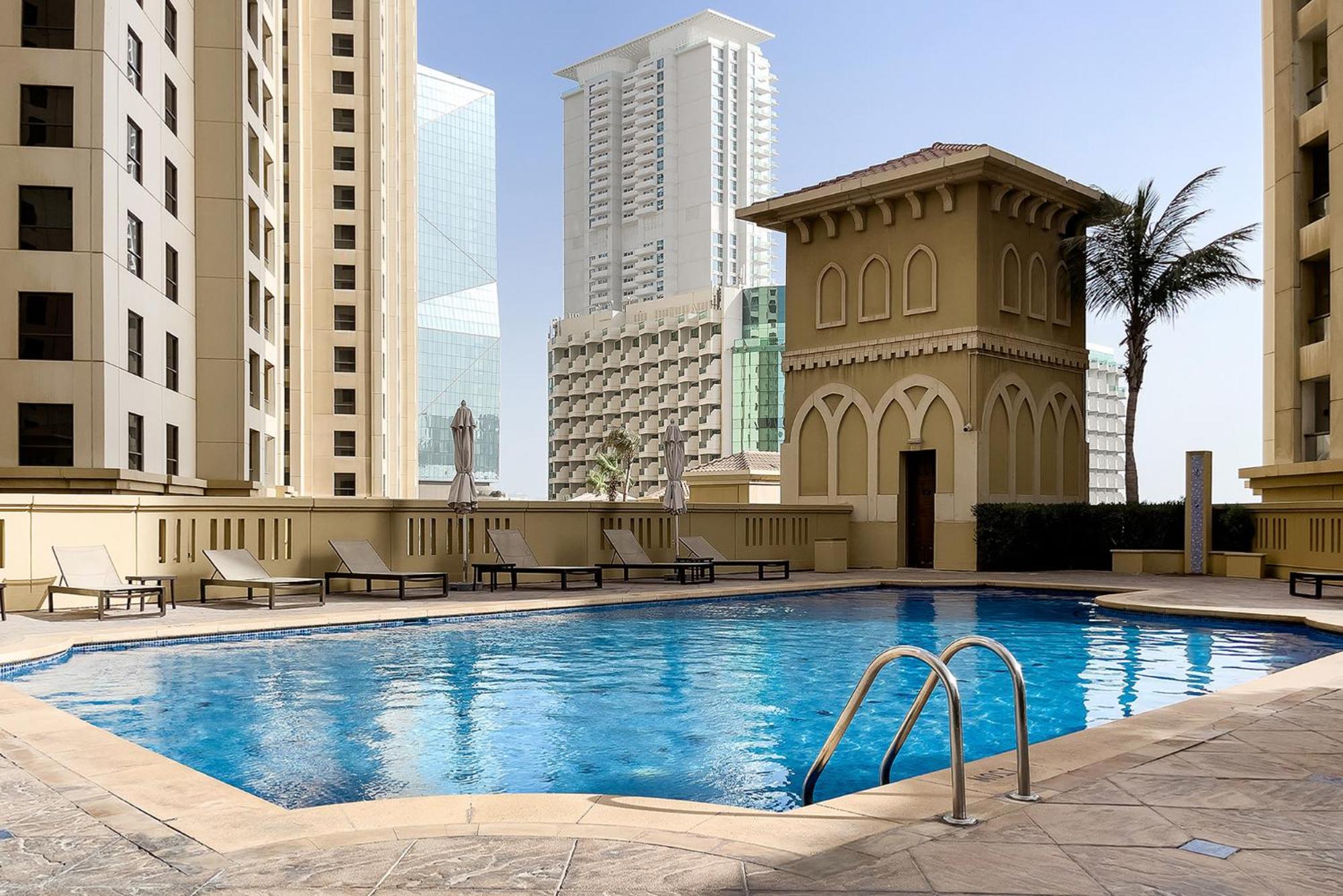 Hotel Berloga Capsules Jbr Dubái Exterior foto